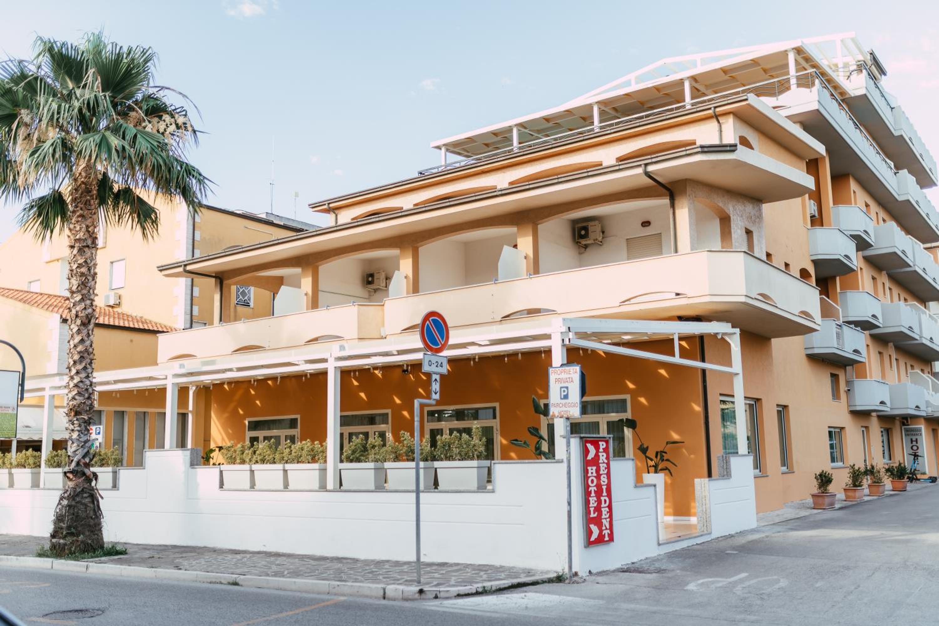Hotel President, photo 32