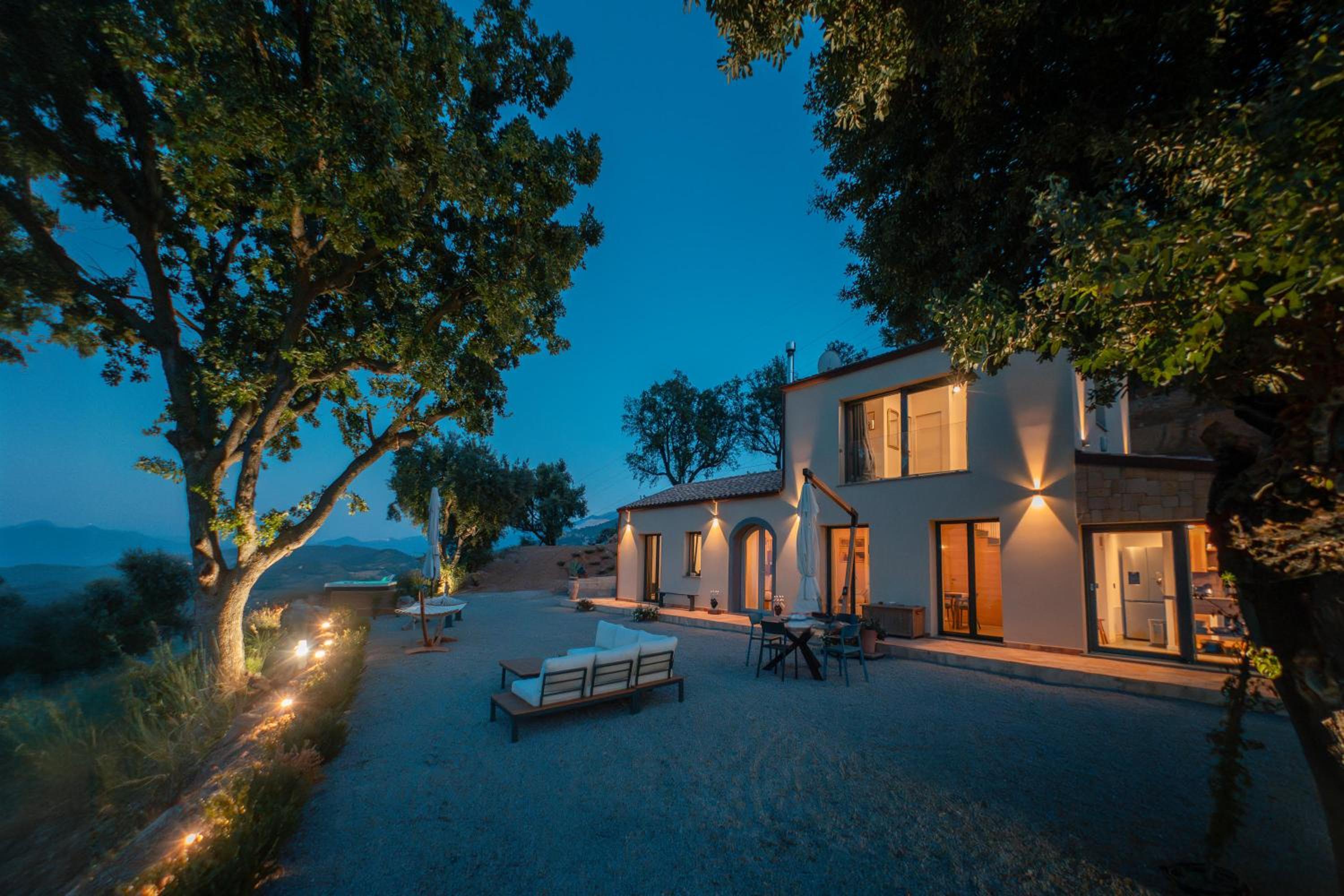 Villa Andrea - Romantic Private Retreat view 5