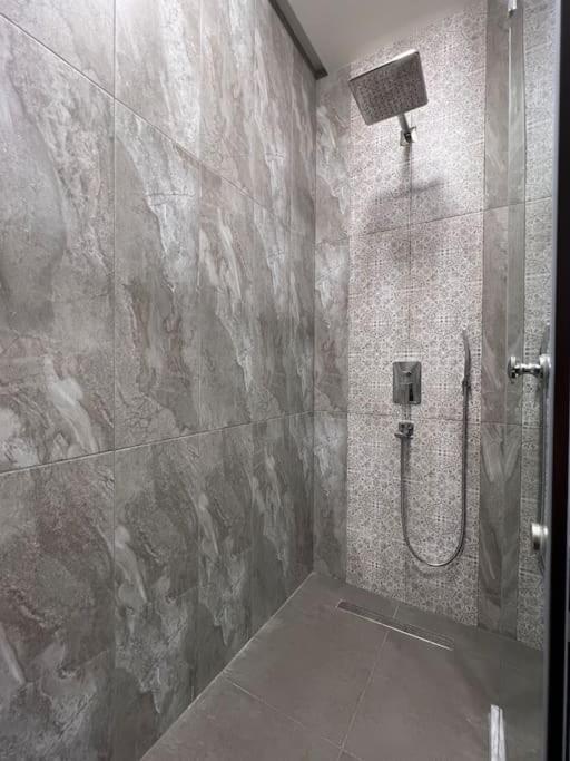 Glamorous Central Apartment