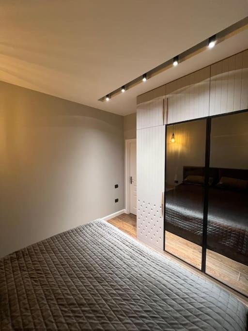 Glamorous Central Apartment