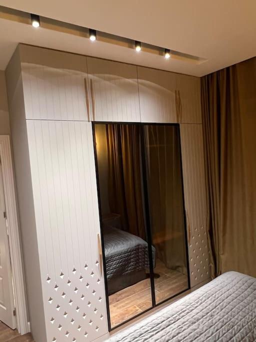 Glamorous Central Apartment