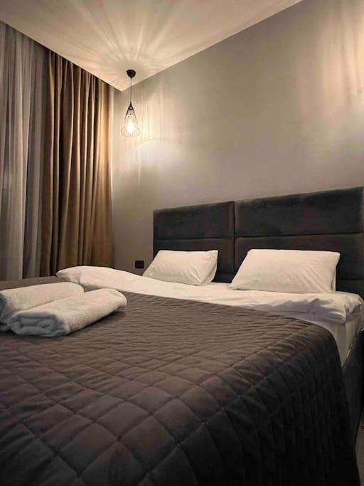 Glamorous Central Apartment