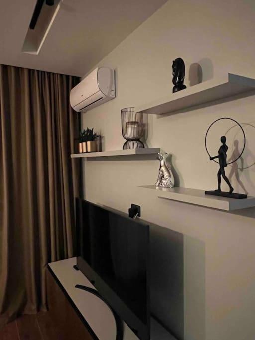 Glamorous Central Apartment