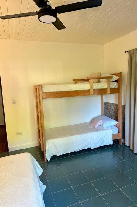 Chalet zona Norte con salida al lago 