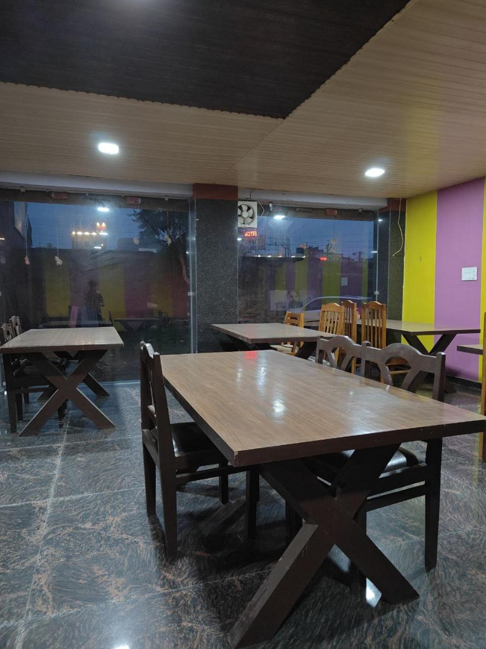 HOTEL SHYAM SAROVER And RESTAURANT