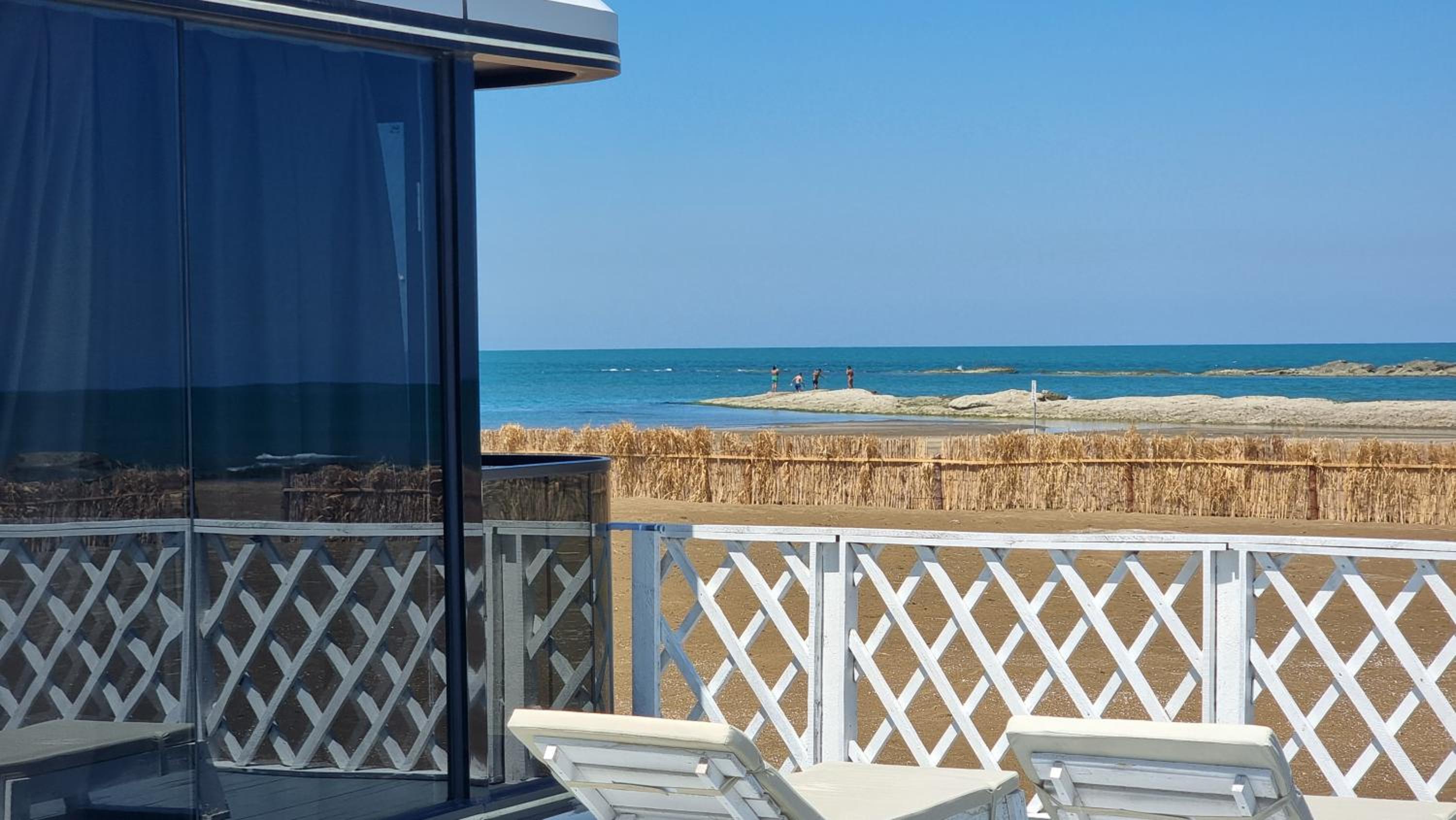 Glam Beach Resort