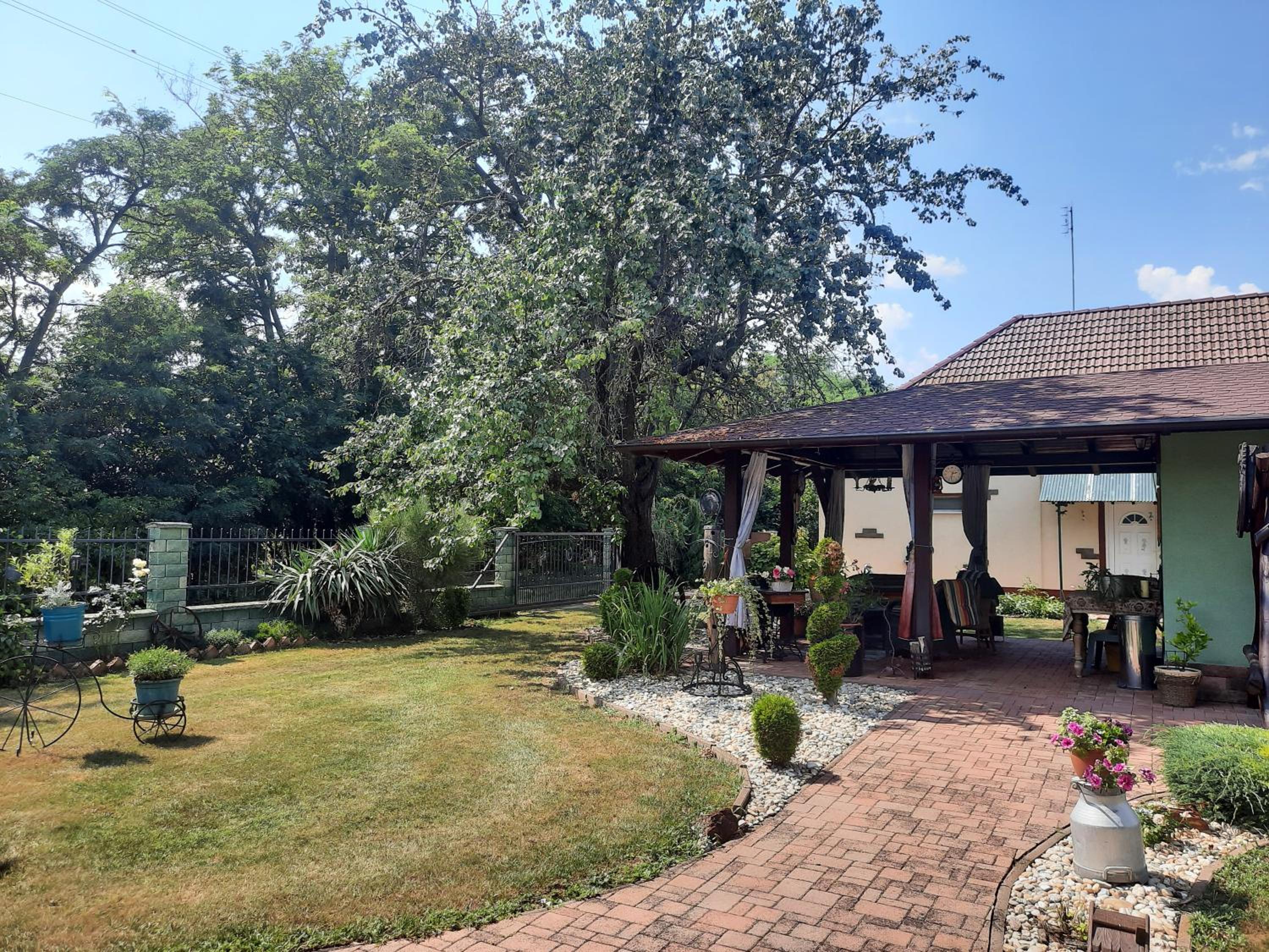 Photo 28