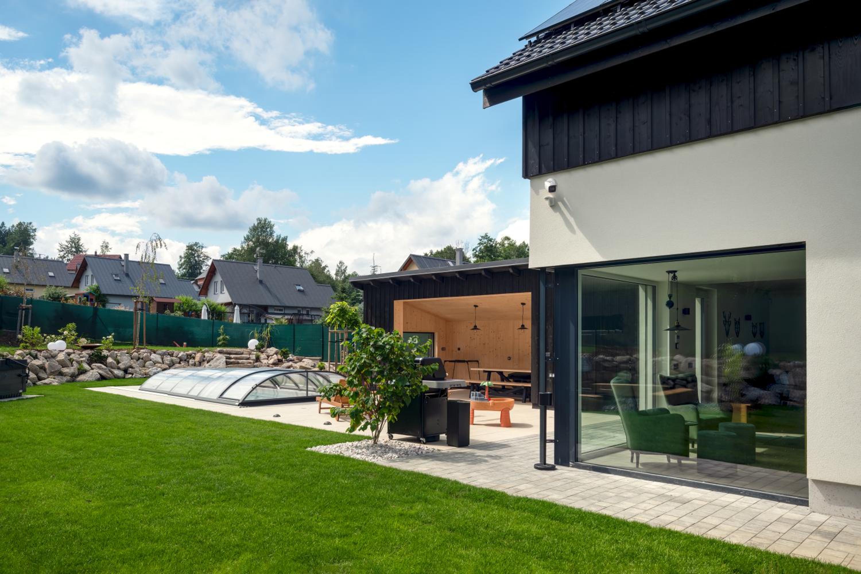 Residence Smržovka - Luxury House with Swimming Pool, Jacuzzi, Garden and BBQ