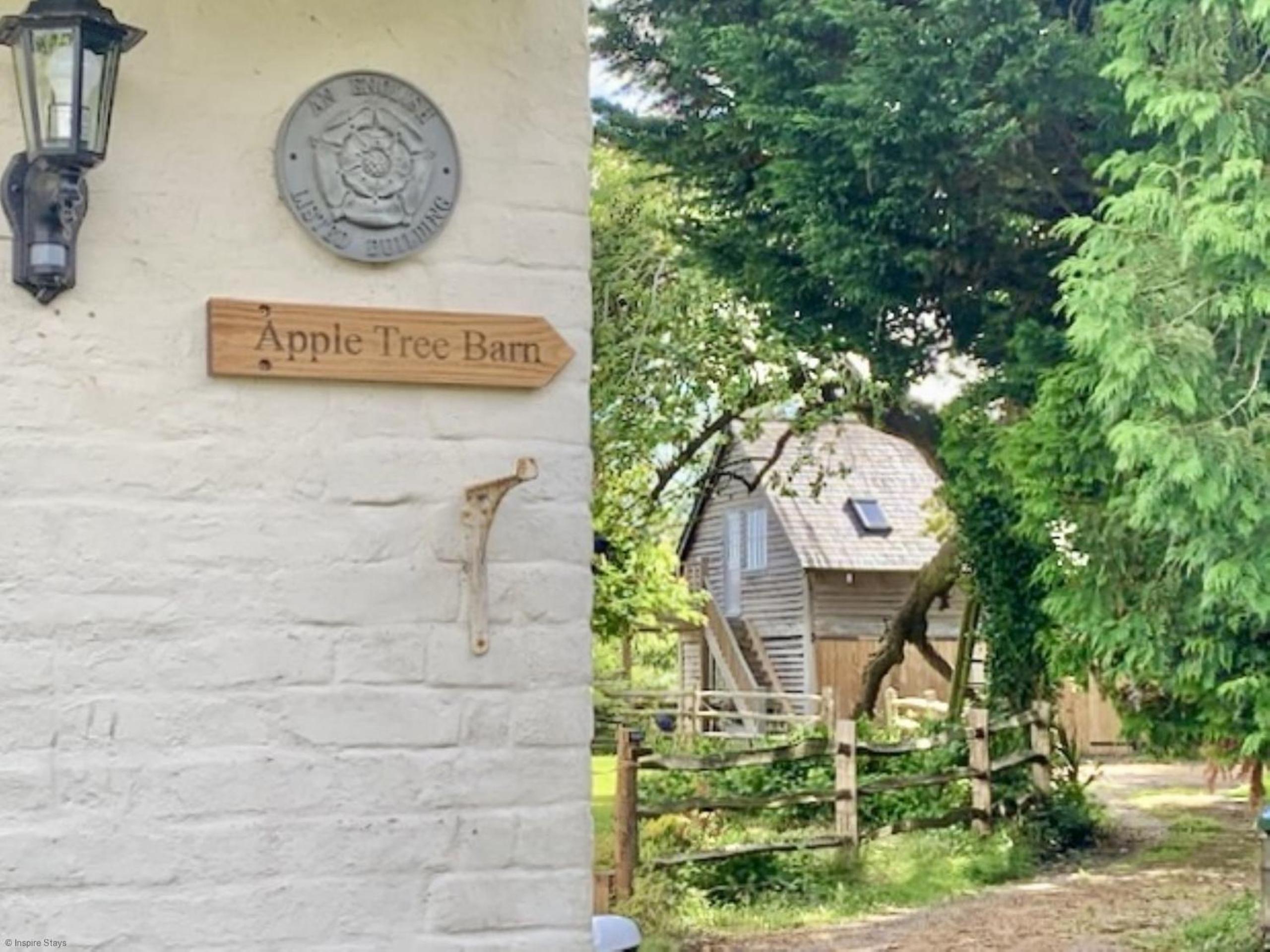 Apple Tree Barn by Inspire Stays
