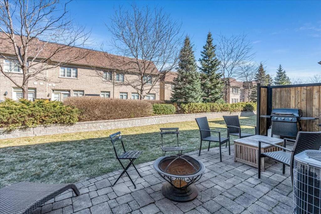 Central Executive Home by Airport & Mall