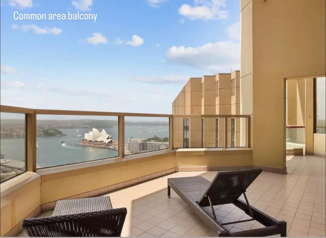 Amazing Sydney Apartment with Pool, Gym and Sauna
