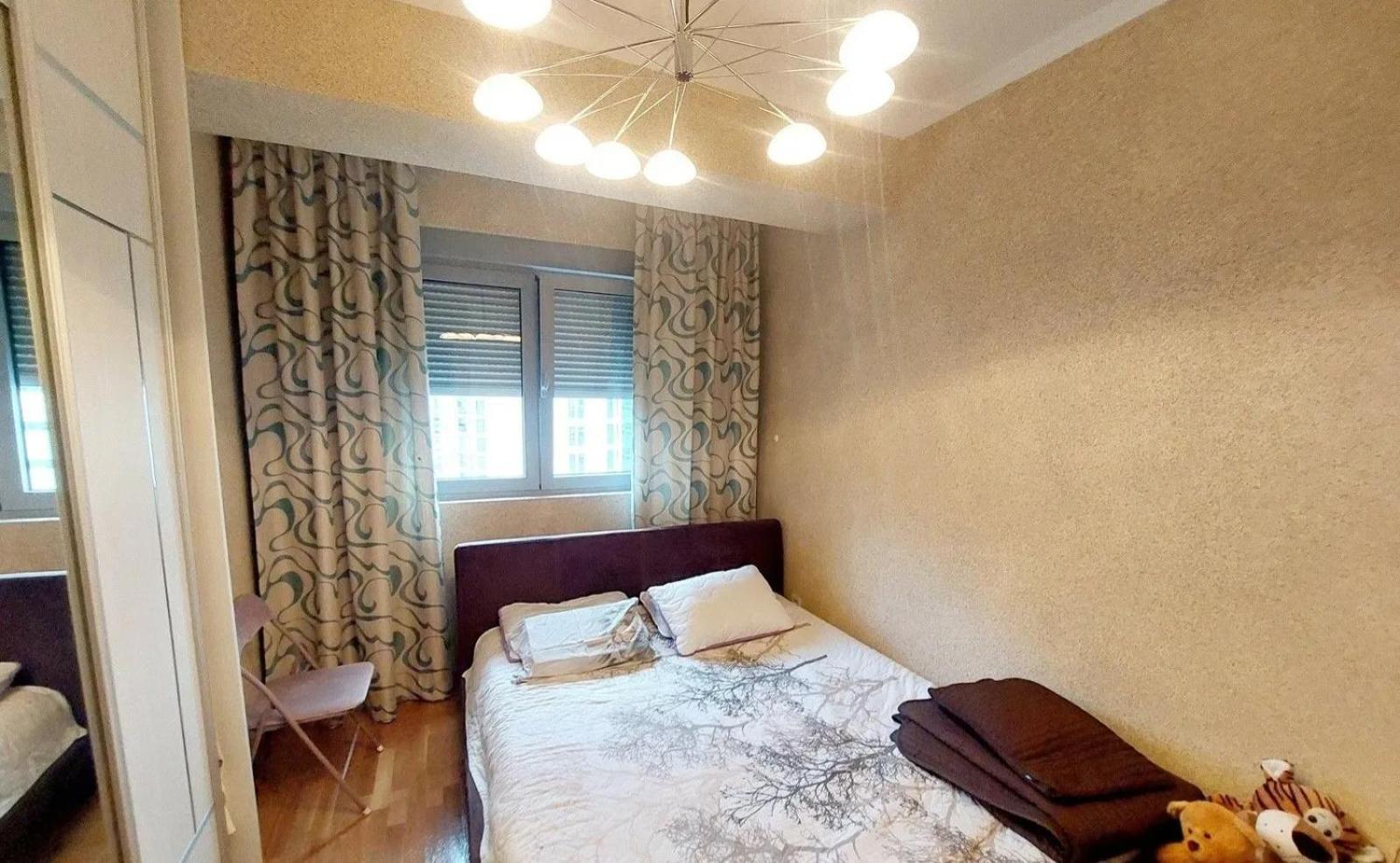 TWO BEDROOM APARTMENT NEAR BEACH view 2