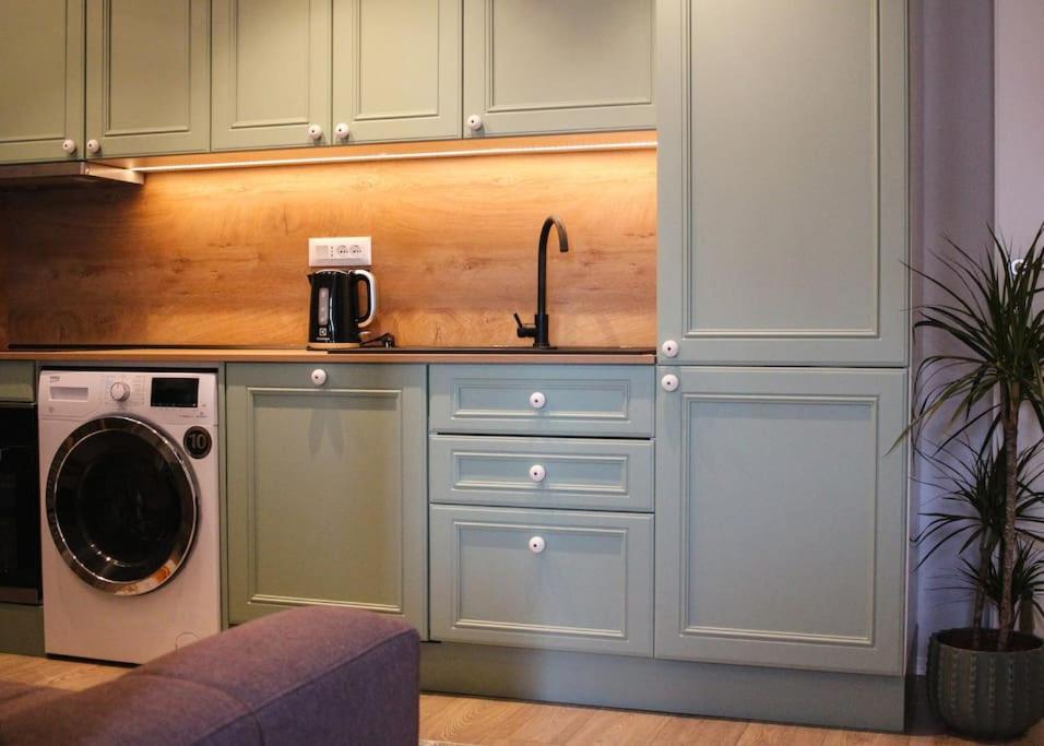 Central Flower Studio Apartment 3