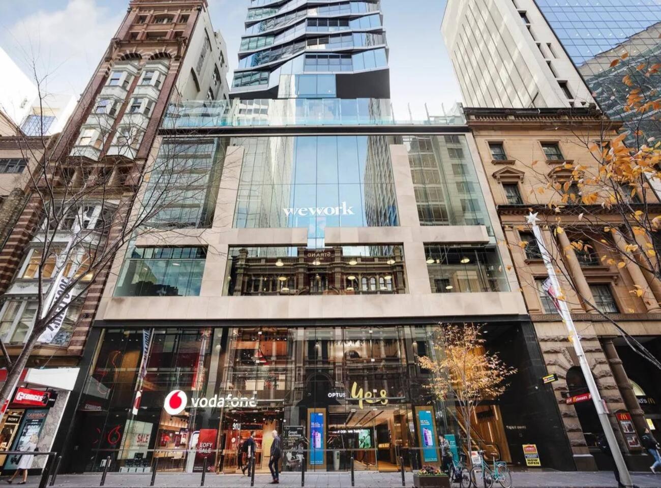 Stylish 2 Bed in Central CBD with Pool & Gym