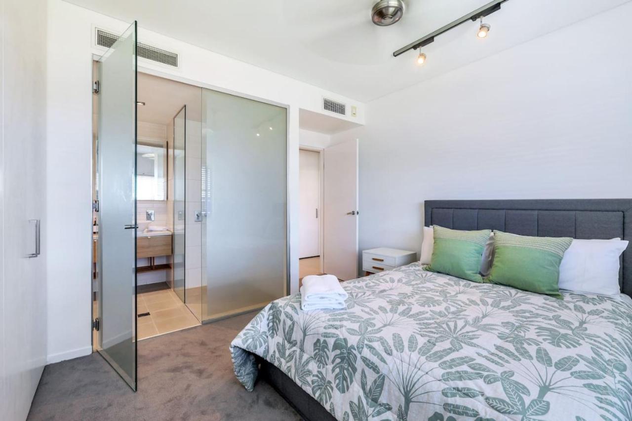 Waterfront Monsoon Suite 2 Bed, 2 Bath Apt
