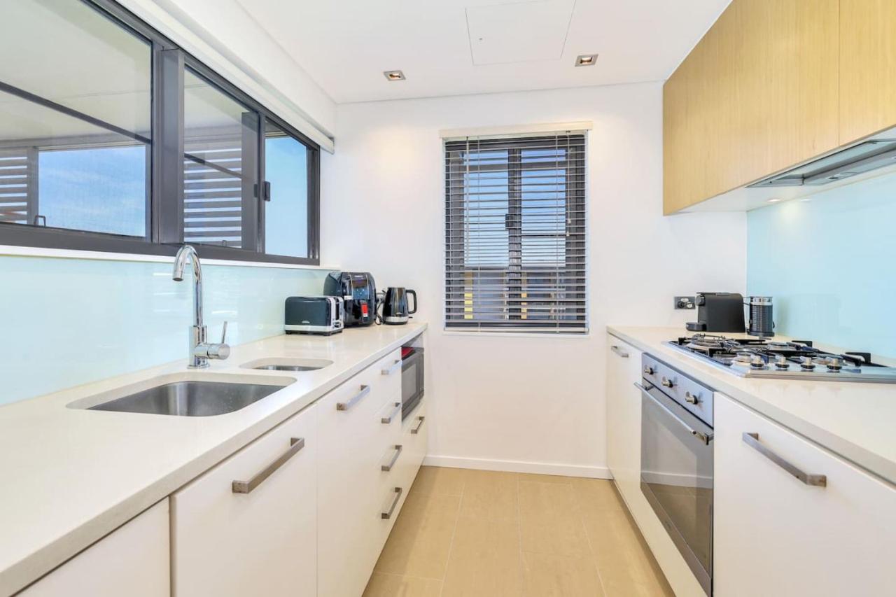 Waterfront Monsoon Suite 2 Bed, 2 Bath Apt