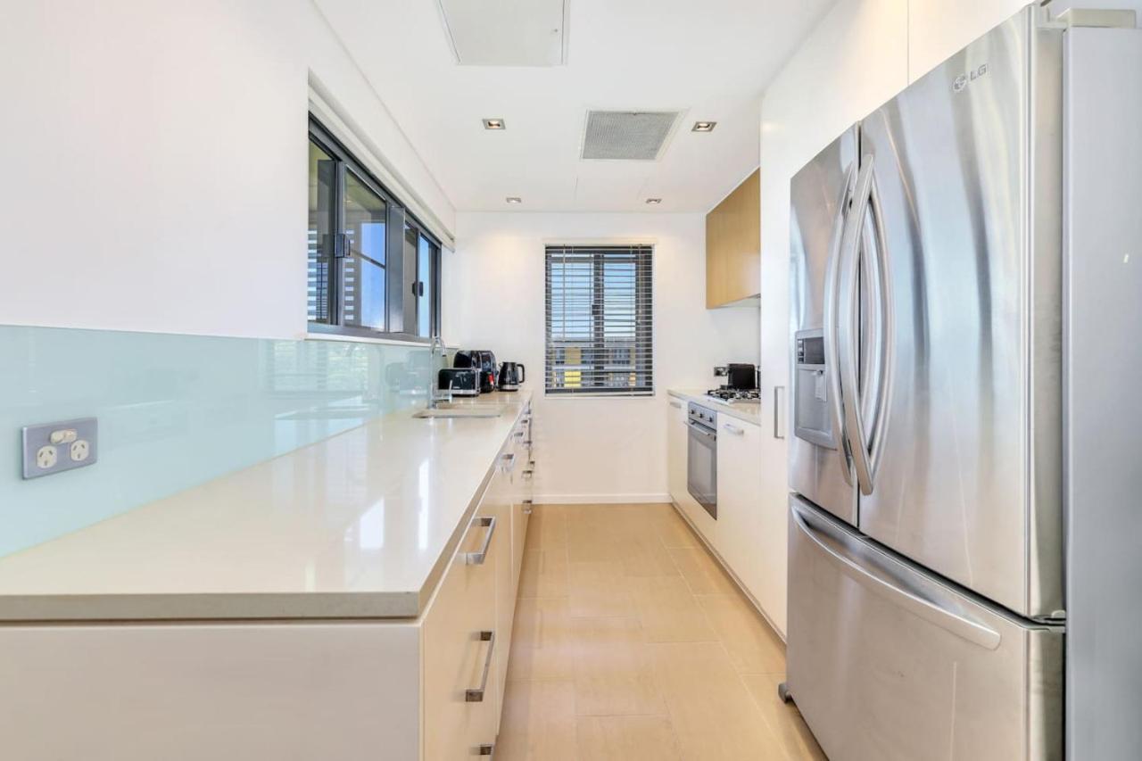 Waterfront Monsoon Suite 2 Bed, 2 Bath Apt