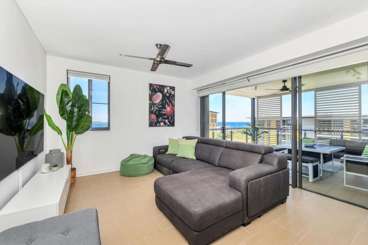 Waterfront Monsoon Suite 2 Bed, 2 Bath Apt