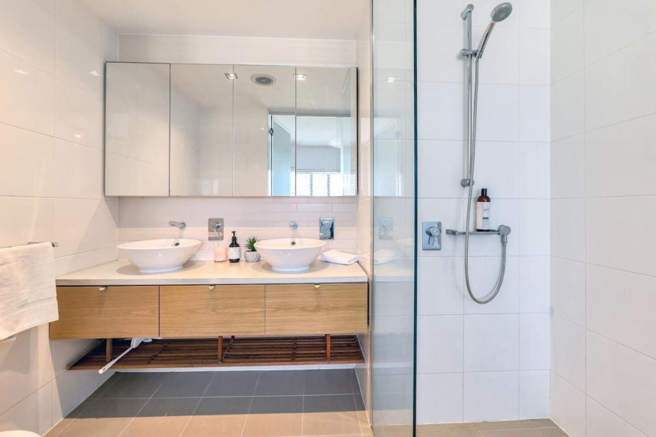 Waterfront Monsoon Suite 2 Bed, 2 Bath Apt