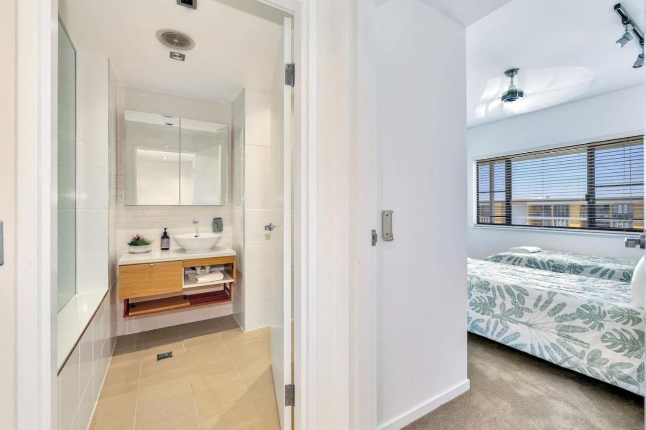 Waterfront Monsoon Suite 2 Bed, 2 Bath Apt