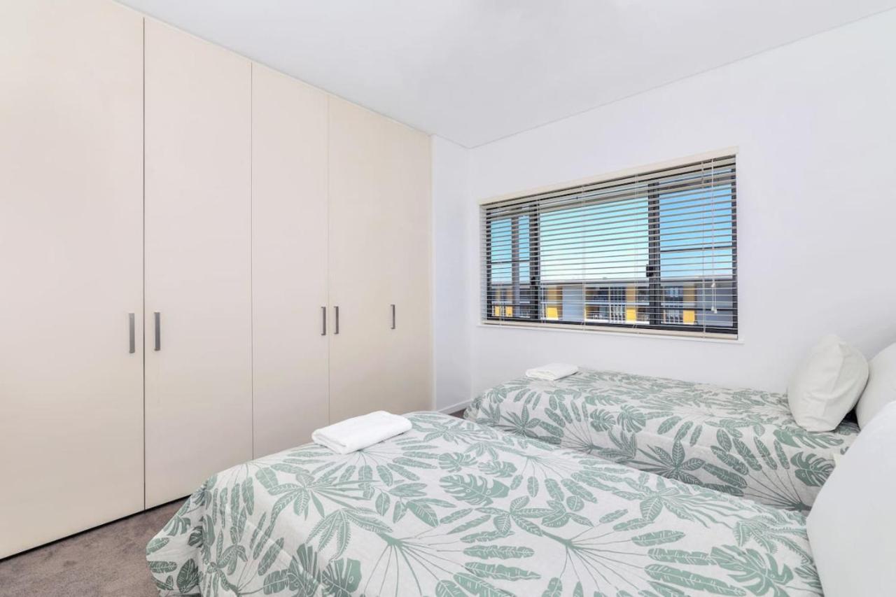 Waterfront Monsoon Suite 2 Bed, 2 Bath Apt