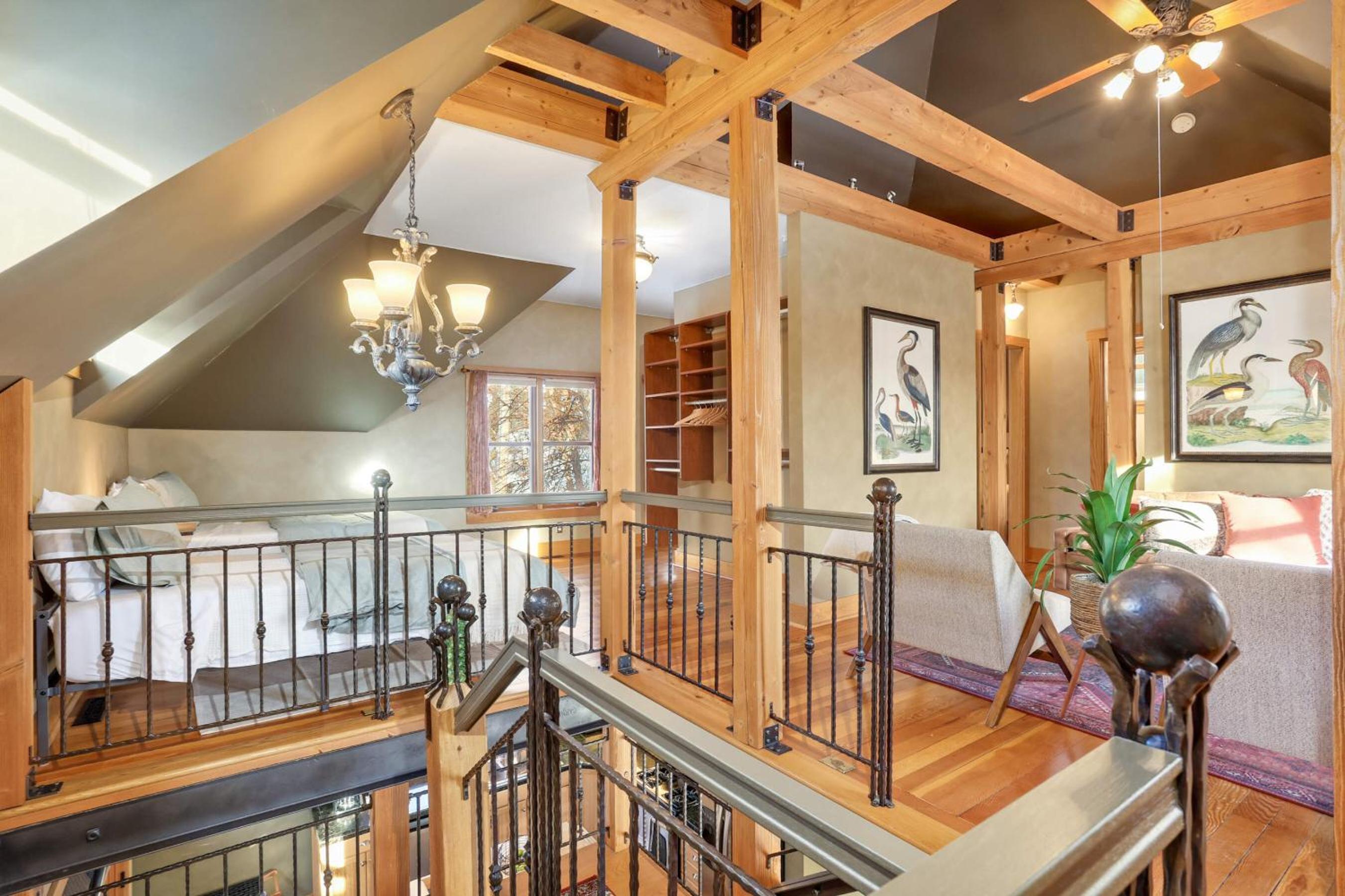 Ekman Carriage House