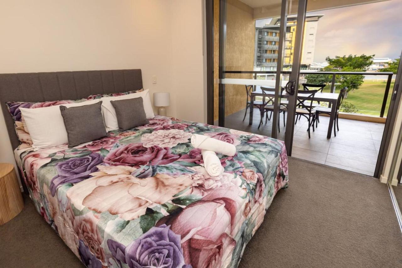 Large and Lovely Waterfront 1 bedroom apartment