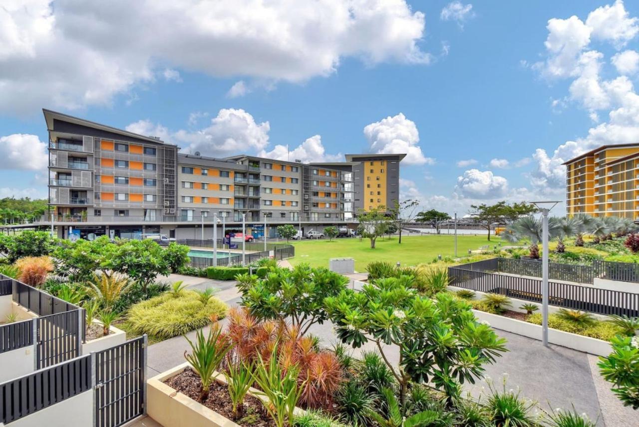 Large and Lovely Waterfront 1 bedroom apartment