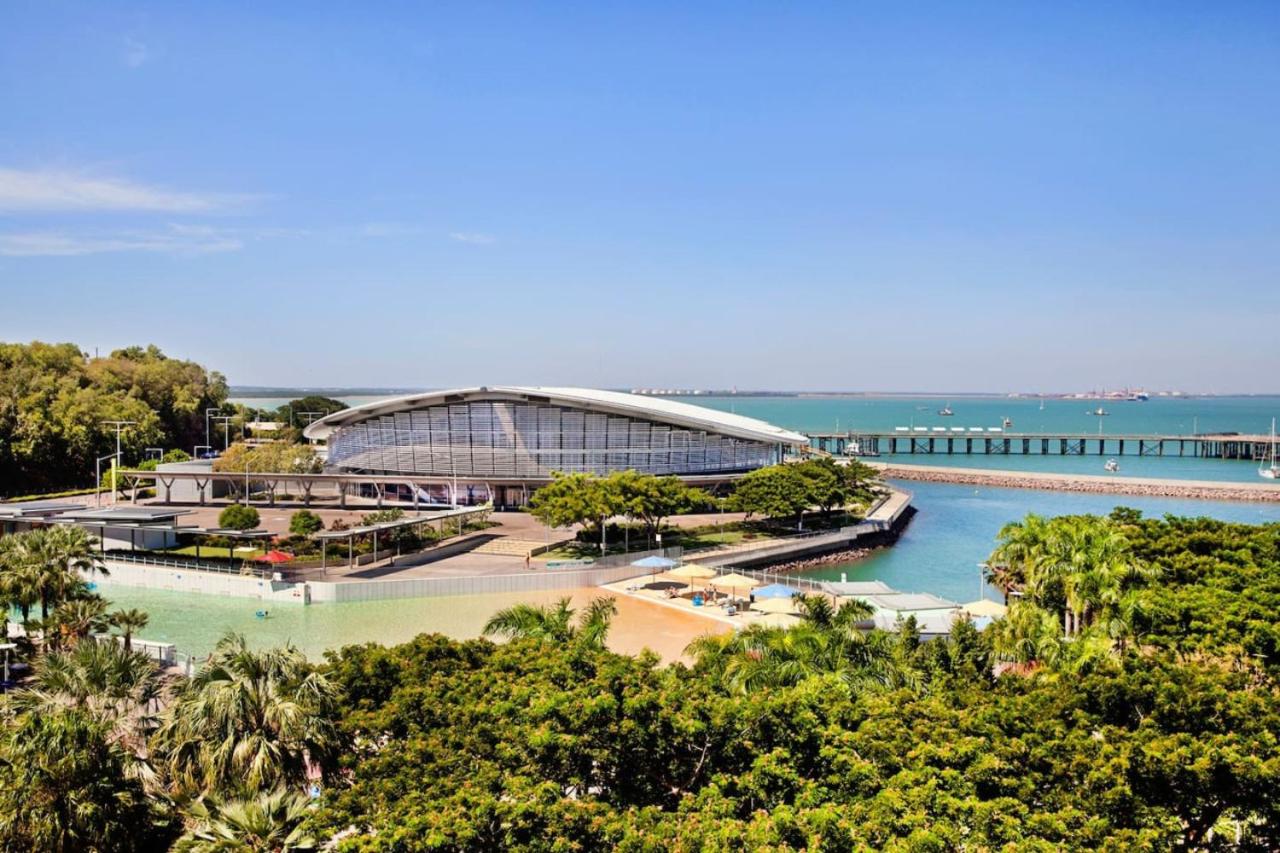 Large and Lovely Waterfront 1 bedroom apartment
