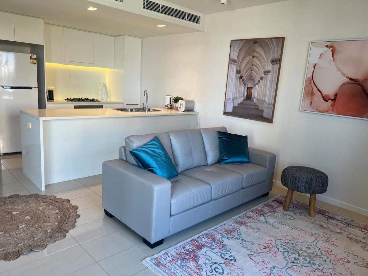 1 bedroom Waterfront Precinct home away from home