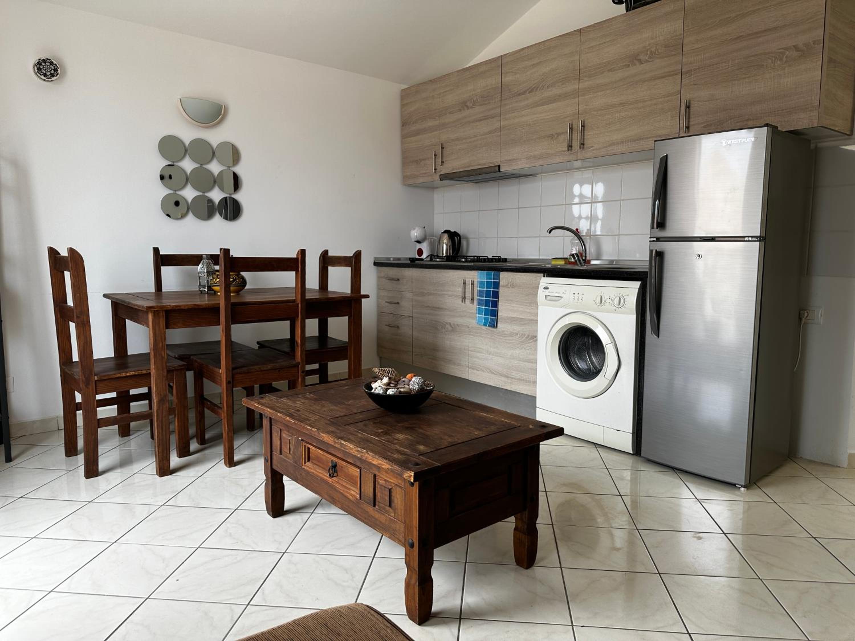 City center and next to beach apartment - Fogo