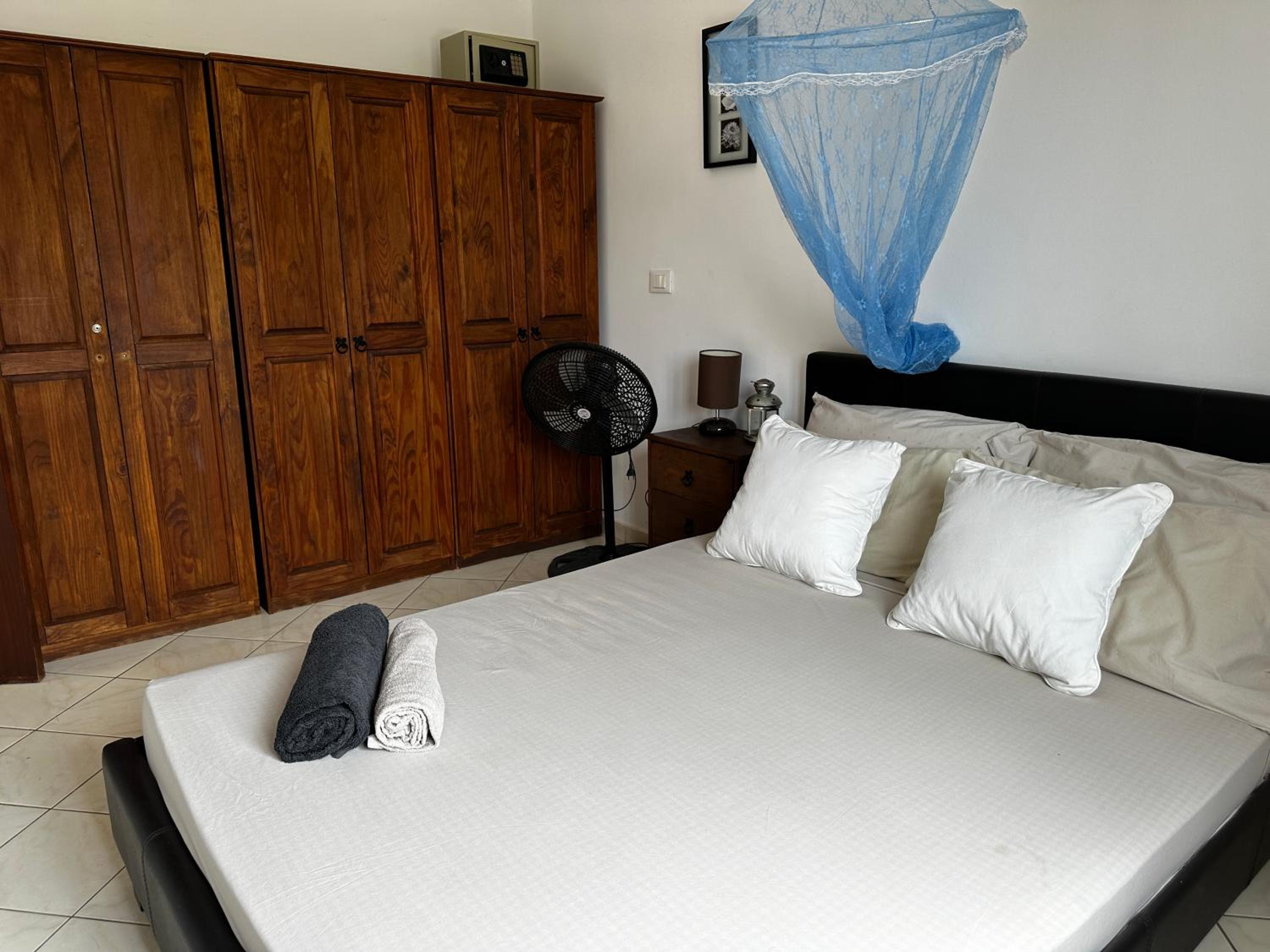 City center and next to beach apartment - Fogo