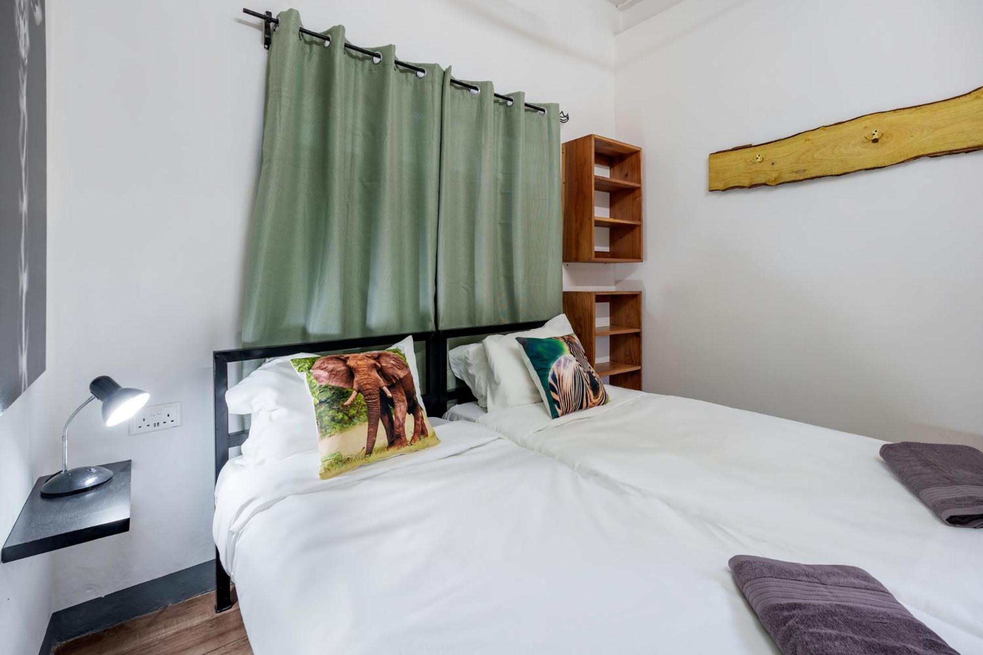 Victoria Falls Backpackers Zambia & Activity centre