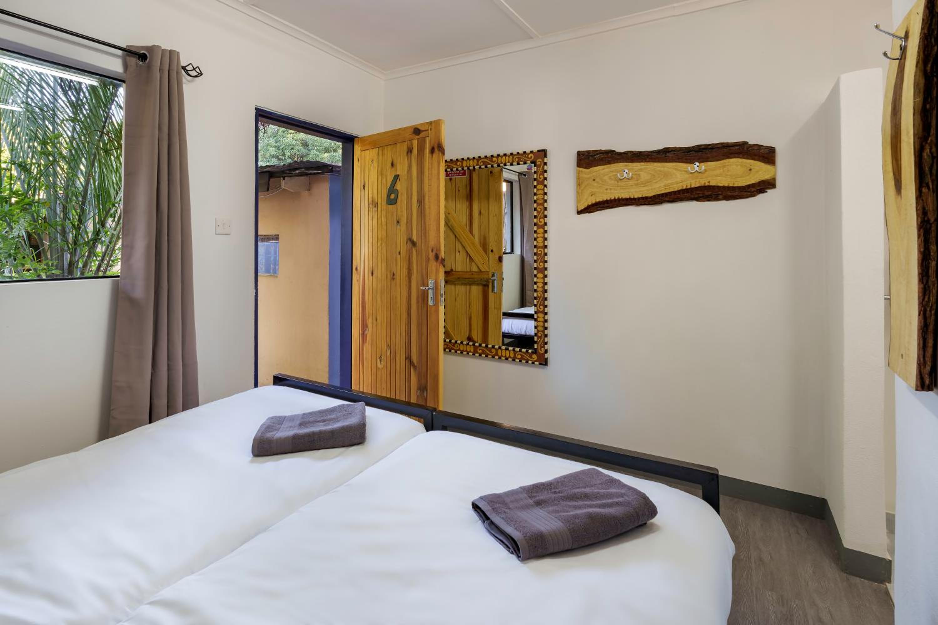 Victoria Falls Backpackers Zambia & Activity centre