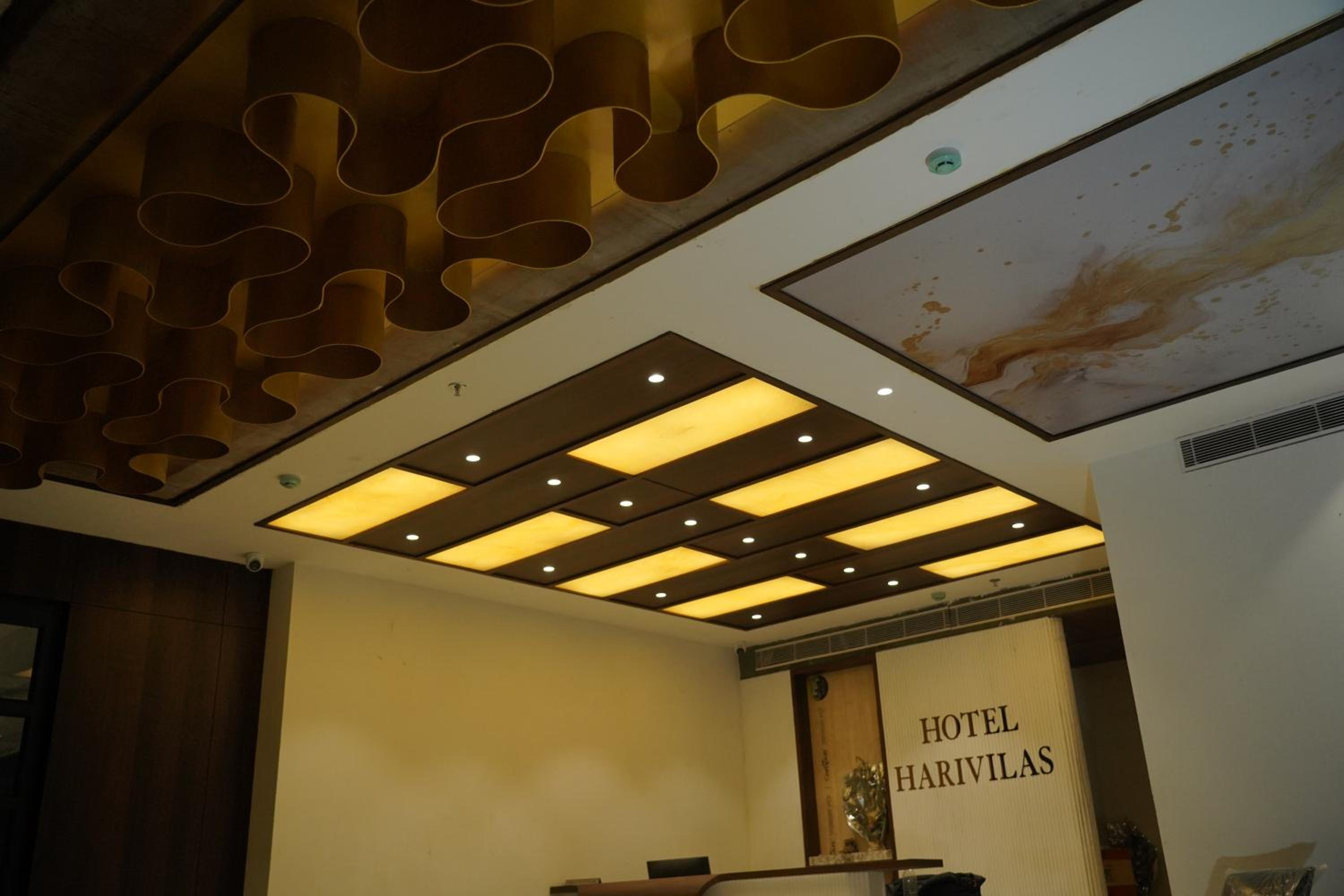 Hotel Harivilas