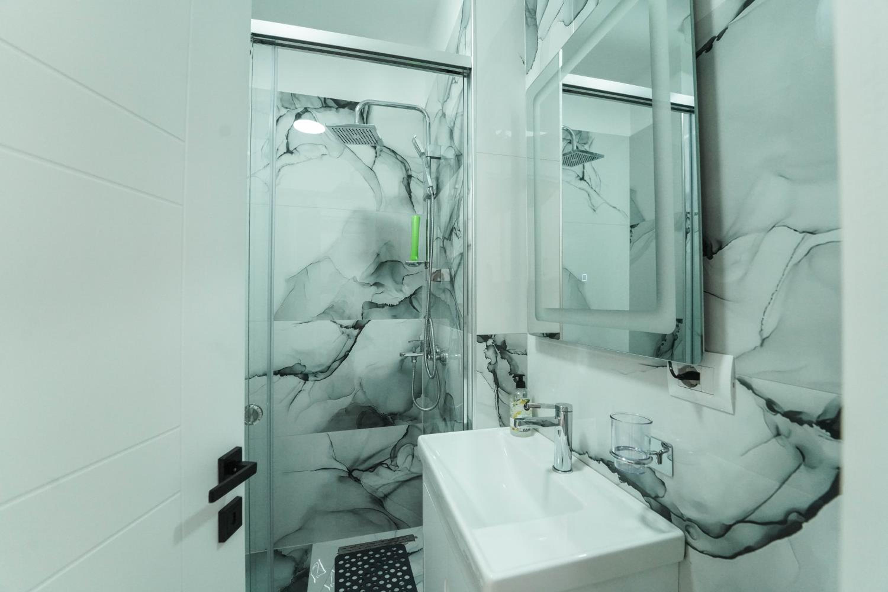 Haris Apartments Tirana