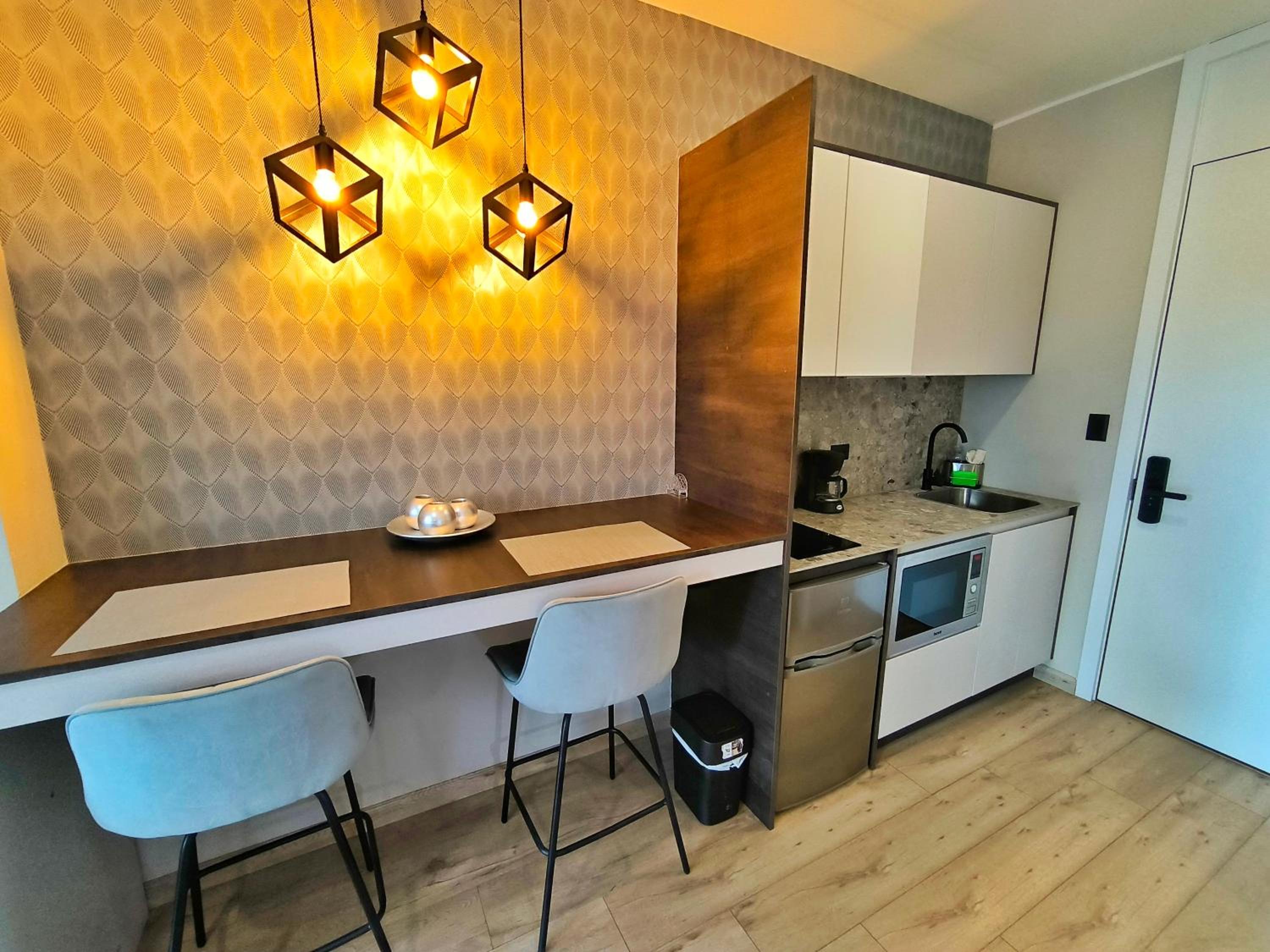 Republica del Salvador Coliving Ecuador XOE