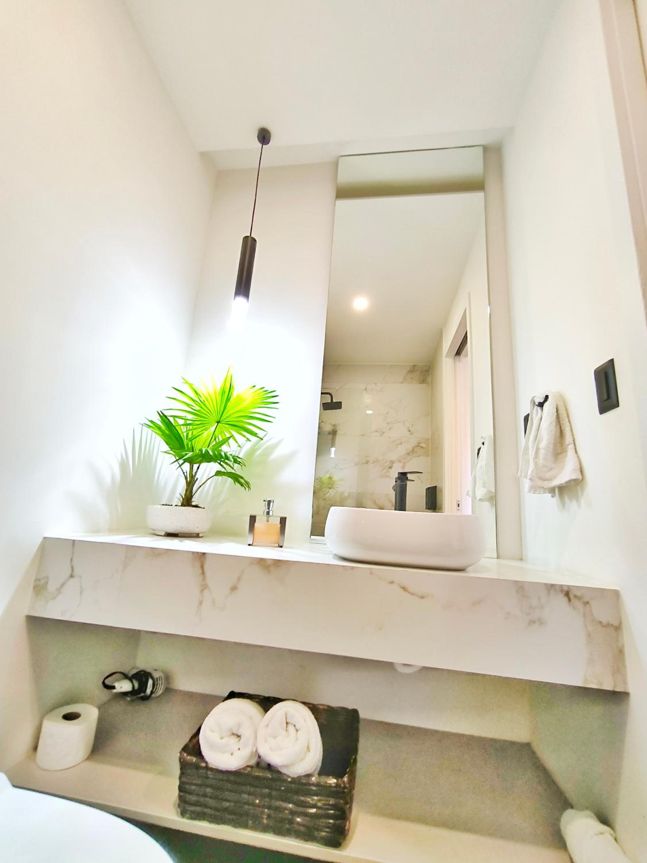Republica del Salvador Coliving Ecuador XOE