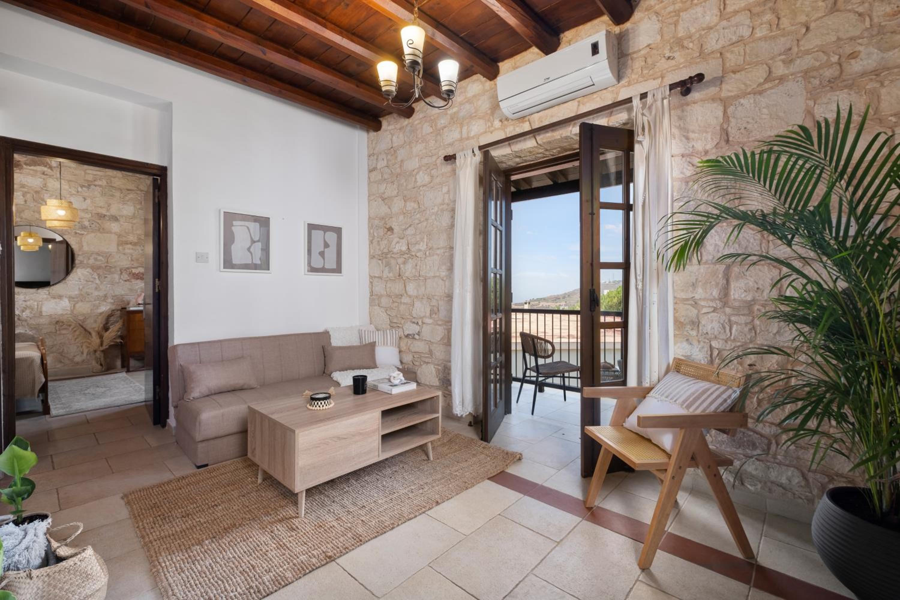 Hotel Inia Lara Suites by Nomads - Image 1