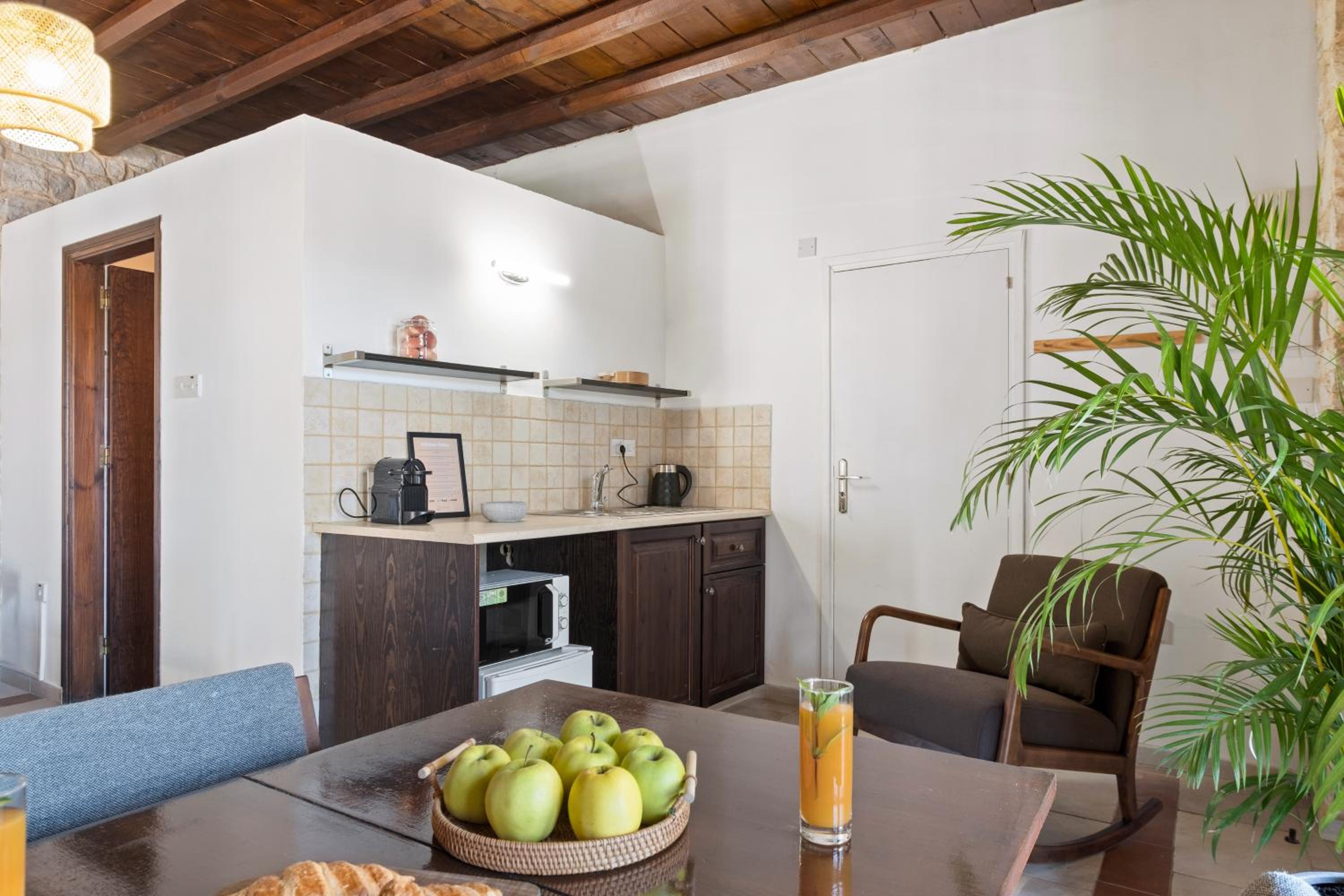 Inia Lara Suites by Nomads