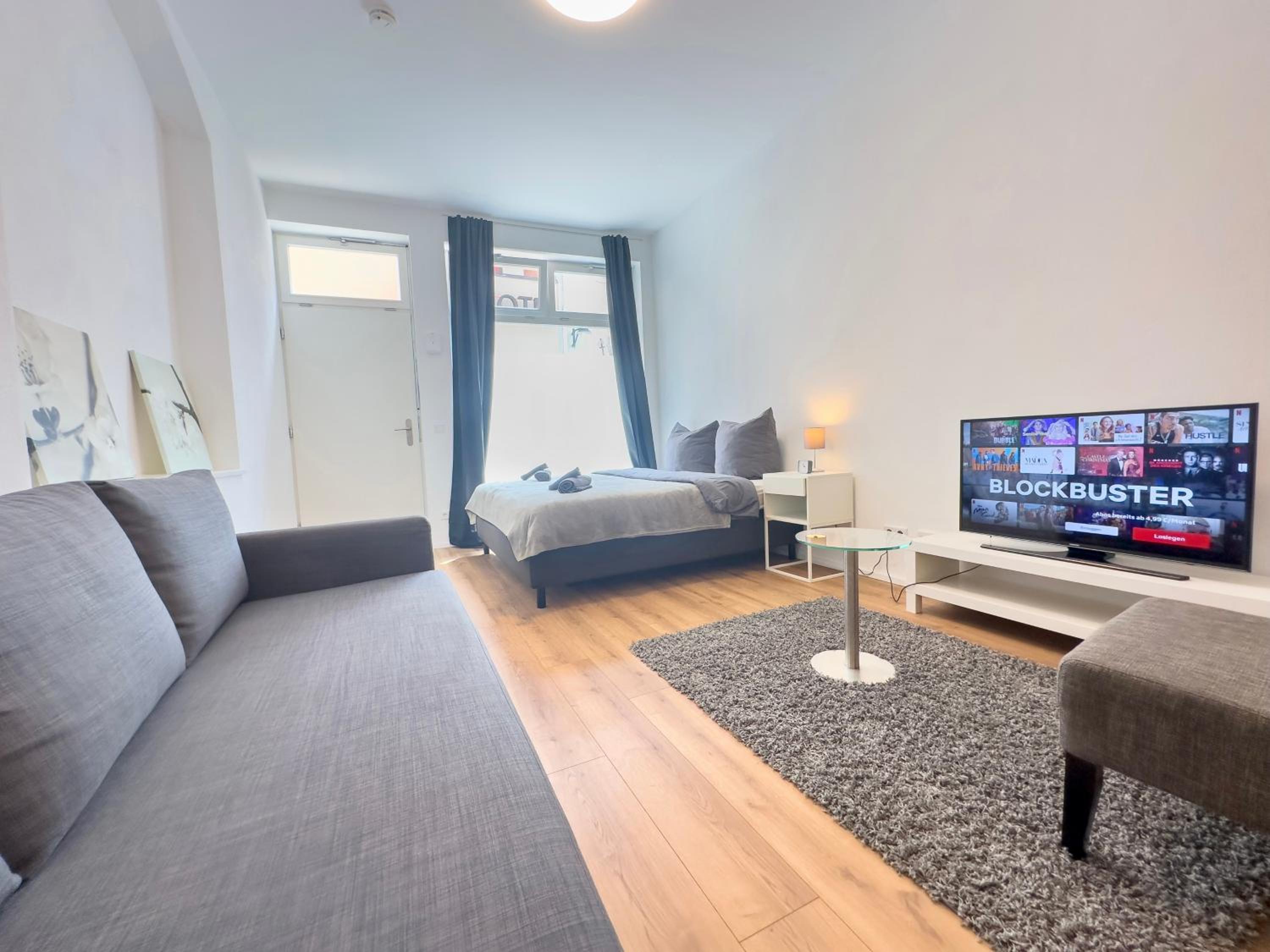 Moderne Wohnung im Zentrum der Altstadt - Altbau Flair, WLAN