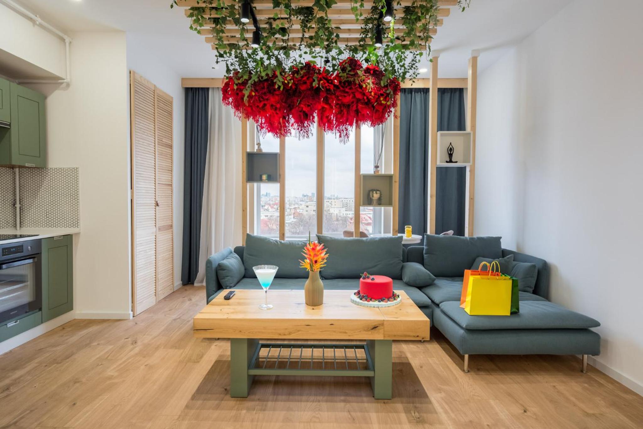 Jungle Escape - Luxe 1-BR Haven in Bucharest view 4