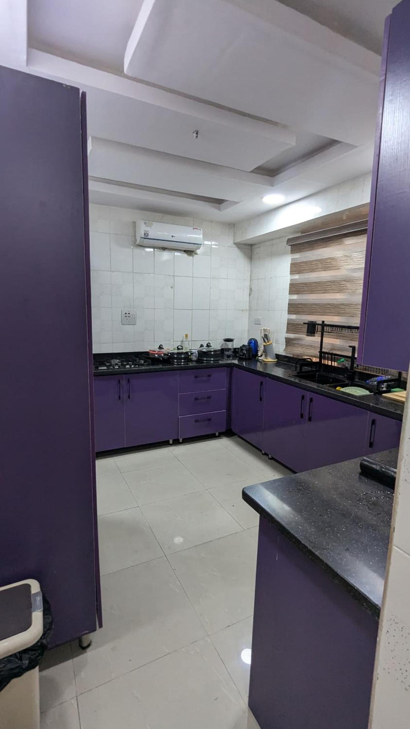 Waterfront 3bedroom with Ps5, snooker, pool in admiralty, lekki phase1 view 5