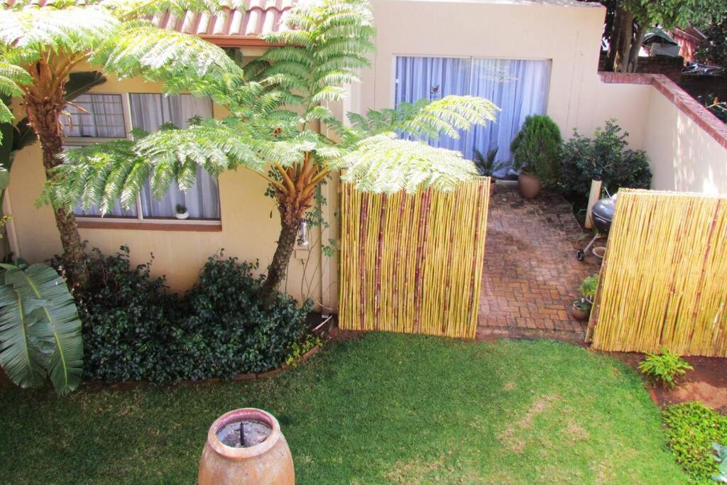 Suburban oasis in quiet neighborhood