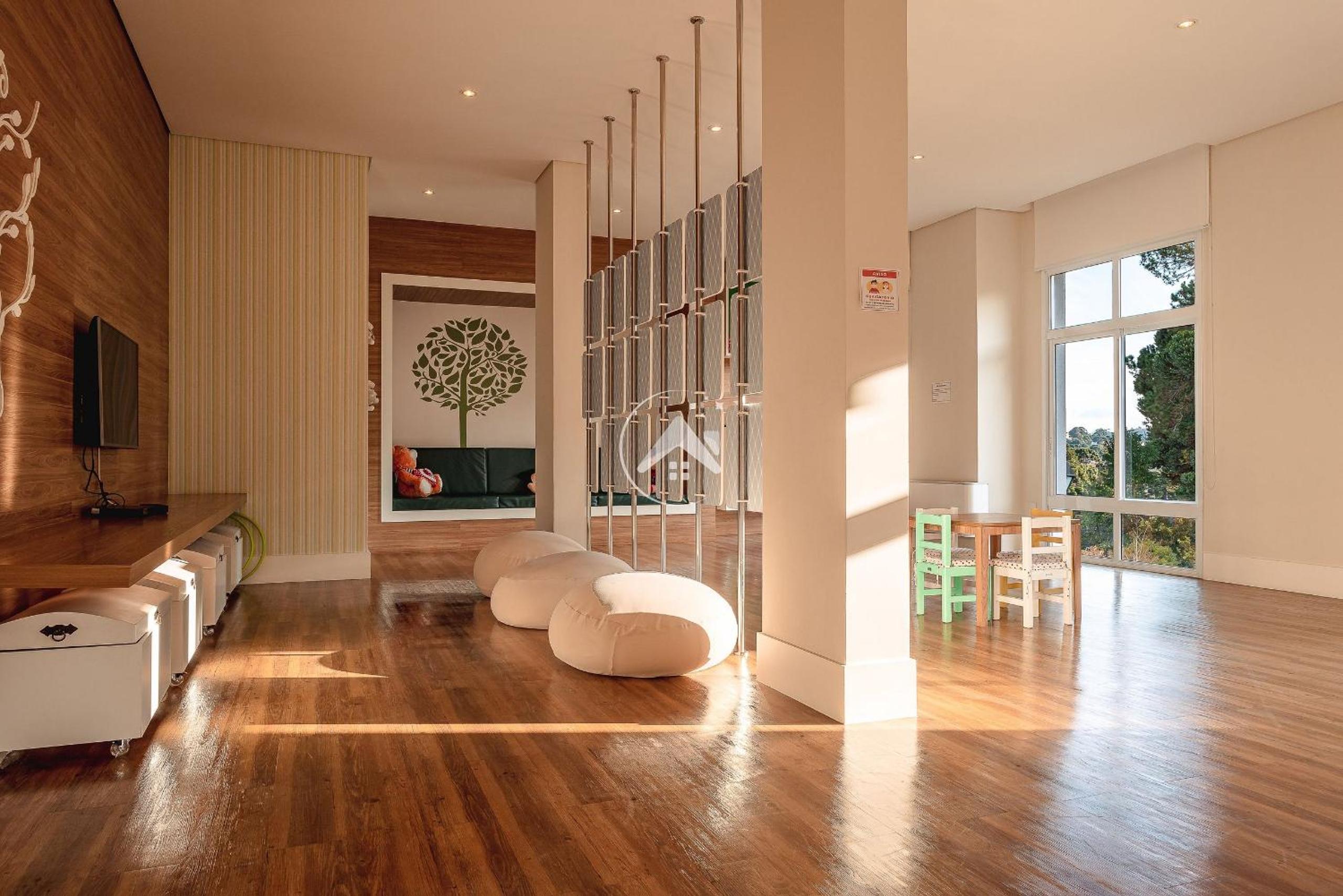 Moderna cobertura duplex com 4 suítes em condomínio com lazer completo - Campos do Jordão