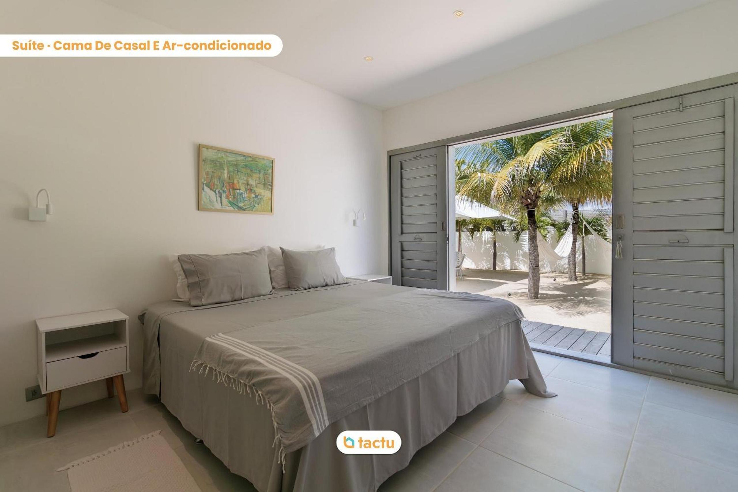 Vila Constantine em Fortim com piscina