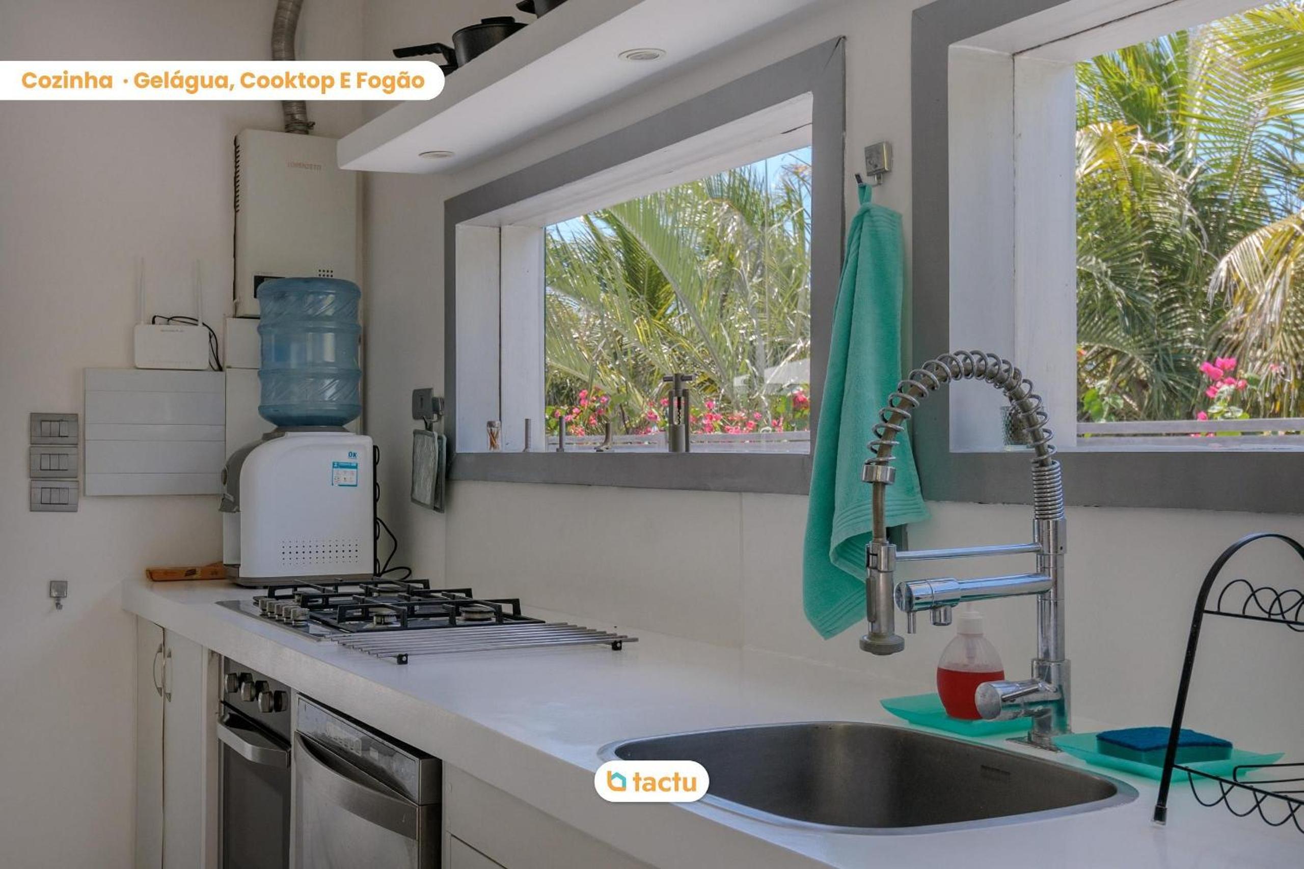 Vila Constantine em Fortim com piscina