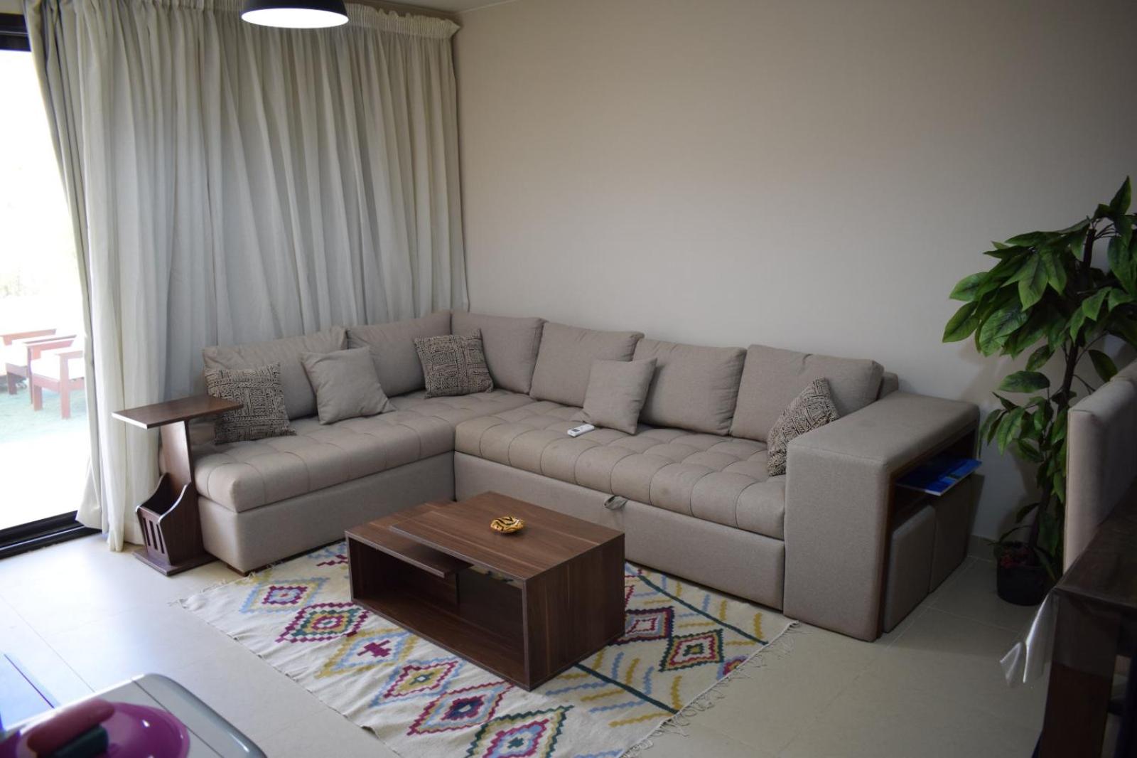 Whispering Waters Two Bedroom with a Garden Azha