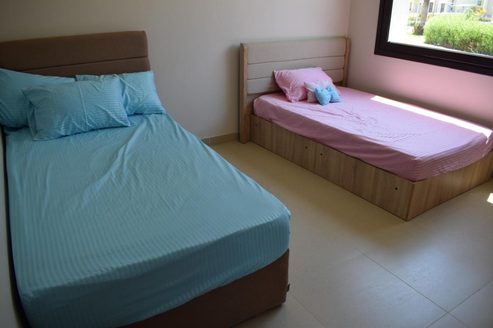 Whispering Waters Two Bedroom with a Garden Azha