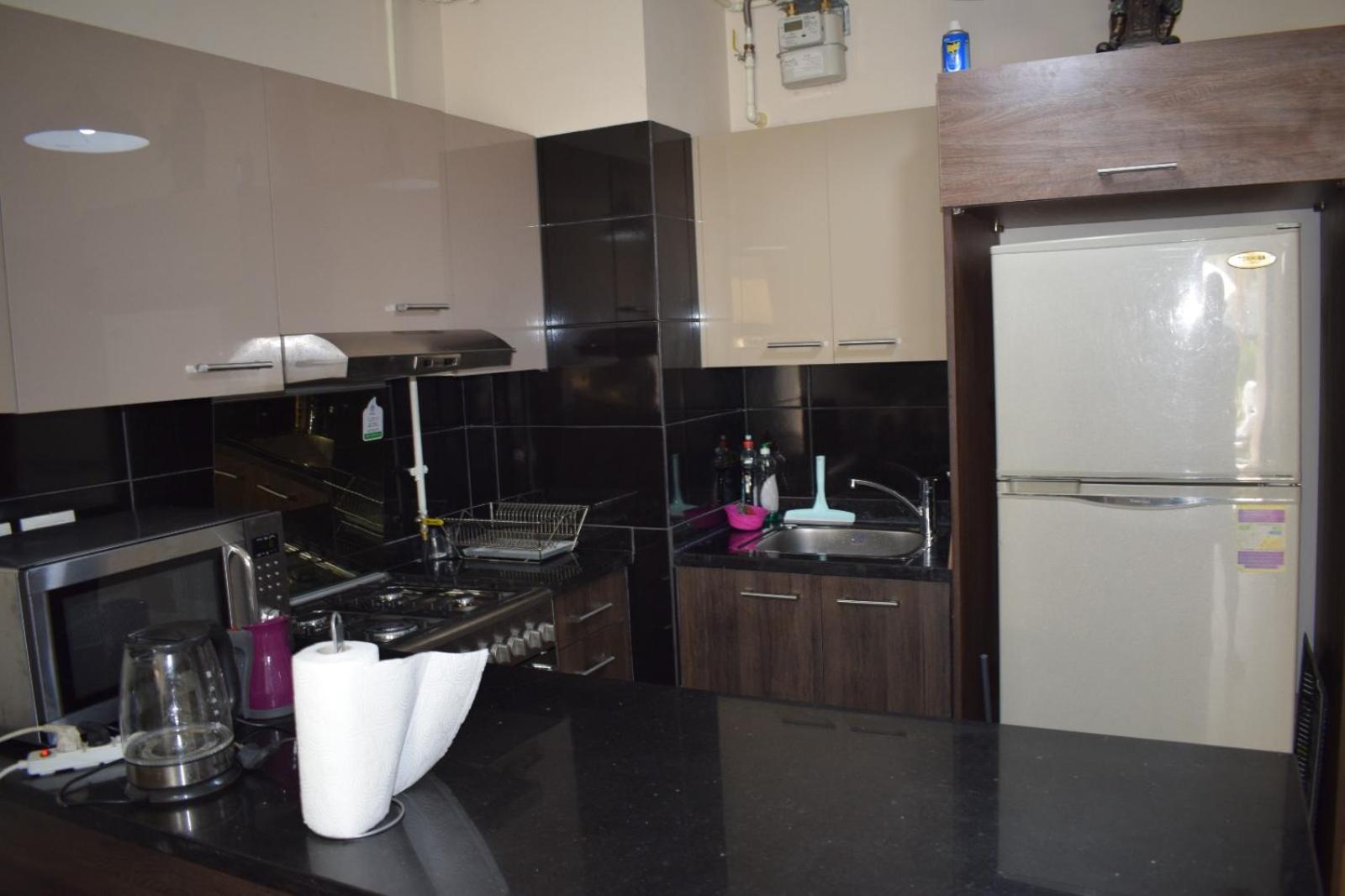 Whispering Waters Two Bedroom with a Garden Azha